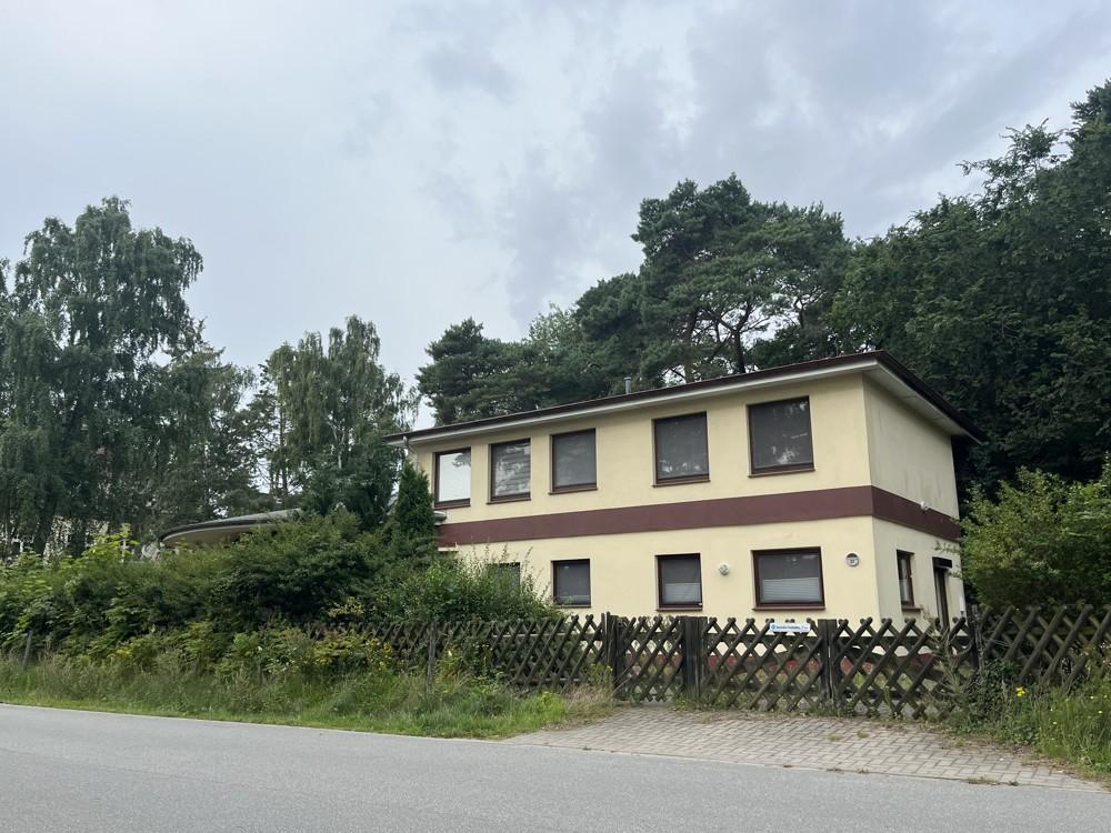 STRASSENANSICHT