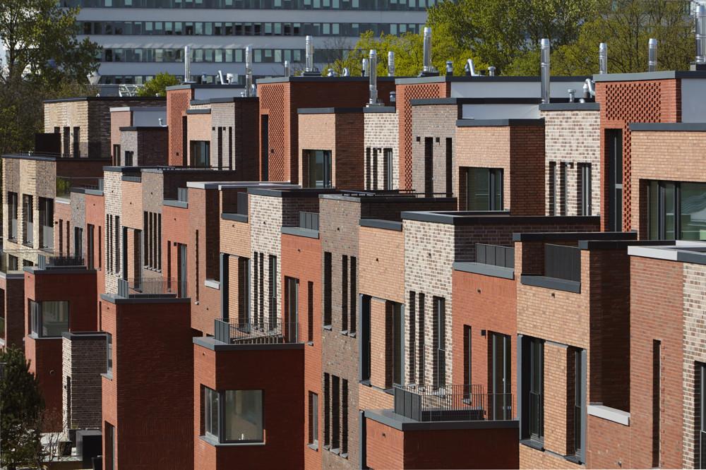 upTOWNHOUSES