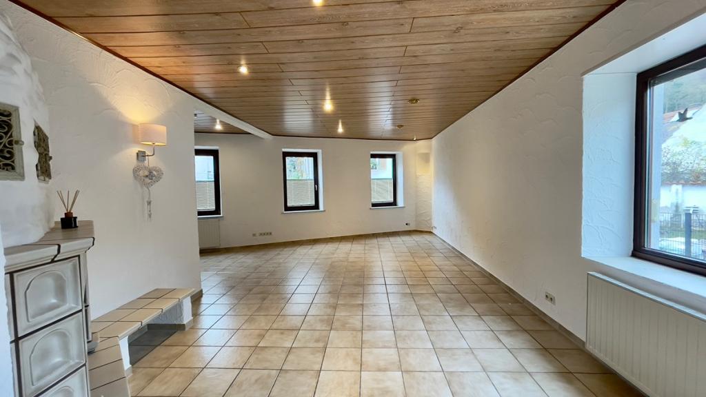 Gepflegte Doppelhaushälfte mit fünf Zimmern und Einbauküche in Bad Dürkheim - Photo 3