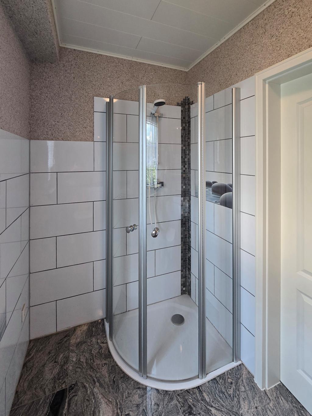 Gästebad Dusche