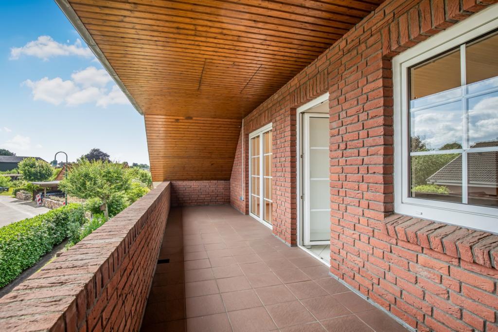 Überdachte Loggia mit Süd-Ausrichtung