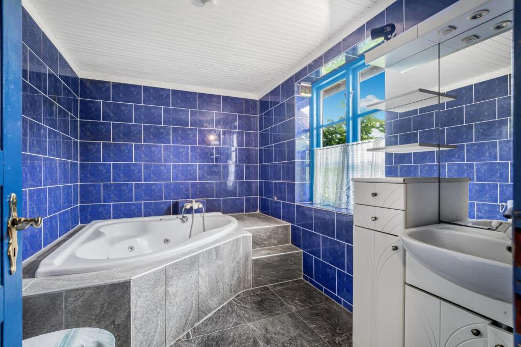 Wannenbad im Erdgeschoss 