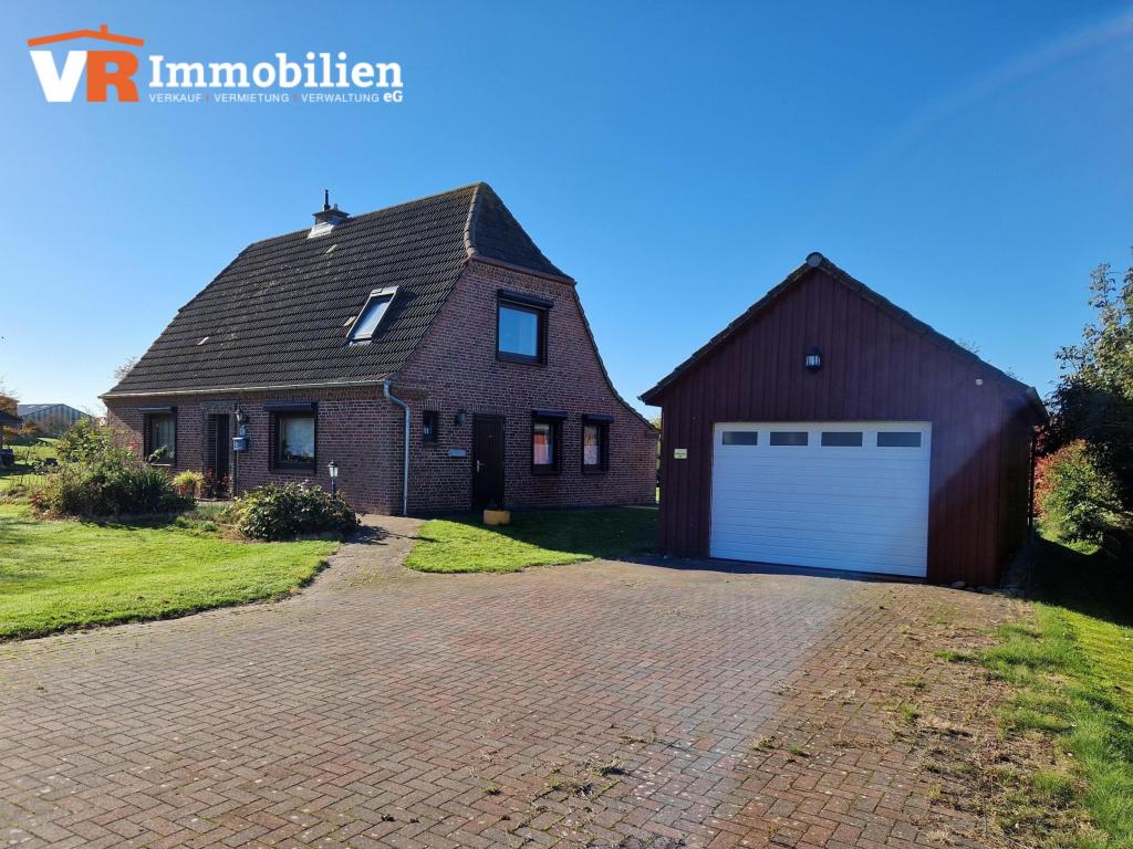 Einfamilienhaus mit Garage