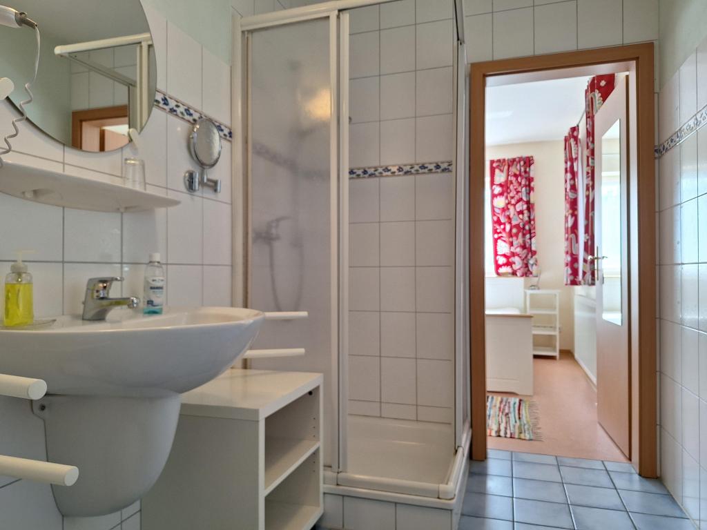 Haus 2 Appartementhaus Bad en suite im EG
