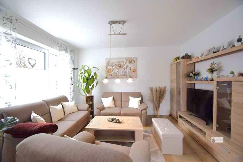 Neubau EG-Whg. links mit Terrasse und Garten Garage und 2 Abstellräumen + Luft-Wärme-Heizung - Photo 2