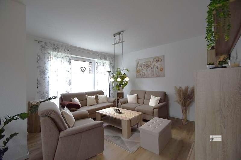 Neubau EG-Whg. links mit Terrasse und Garten Garage und 2 Abstellräumen + Luft-Wärme-Heizung - Photo 1