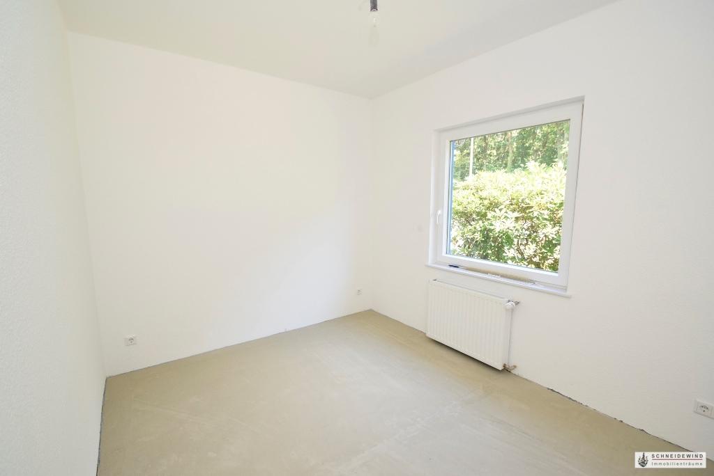 Blick ins Schlafzimmer 2