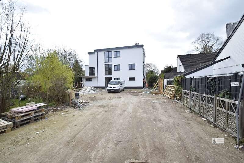 Neubau mit Fertigstellung im Juli 2026 Hoch moderne EG Wohnung + Rollläden + Stellplatz ohne Küche - Photo 2
