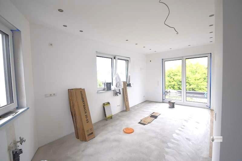 Neubau zum 1.7.2026 Hoch moderne Penthouse-Wohnung Rollläden+Stellplatz+Dachterrasse ohne Küche - Photo 4