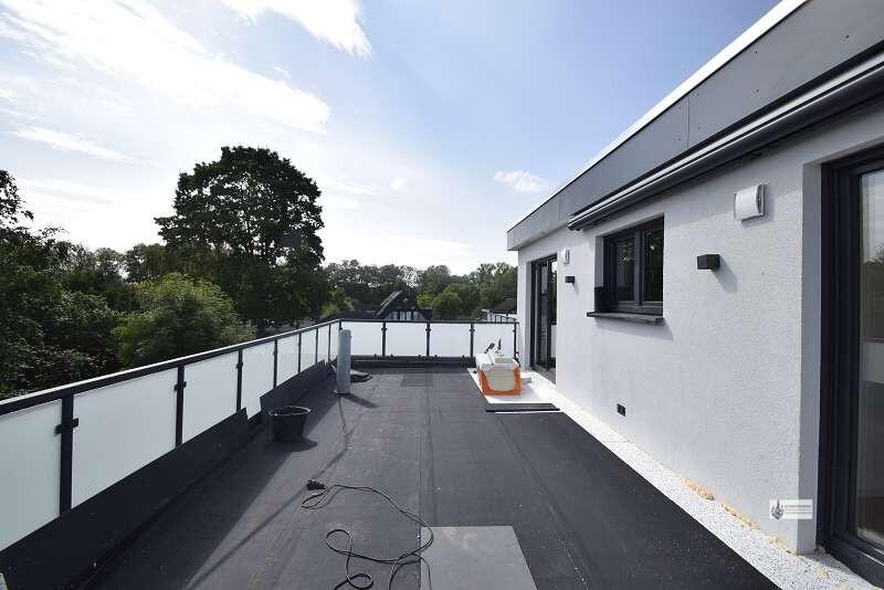 Hoch moderne Penthouse-Wohnung Neubau zum 1.7.2026 Rollläden+Stellplatz+Dachterrasse mit Einbauküche - Foto 4