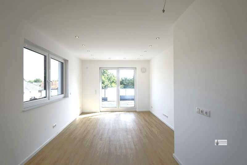 Hoch moderne Penthouse-Wohnung Neubau zum 1.7.2026 Rollläden+Stellplatz+Dachterrasse mit Einbauküche - Foto 1