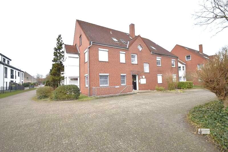 Frisch renovierte 2 Zi - Wohnung mit 67 m² Wfl. + Einbauküche mit Garage und Garten - Foto 3