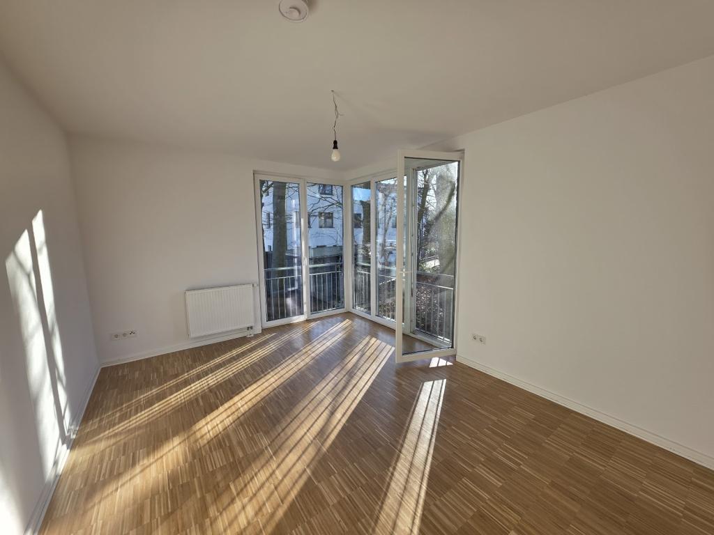 Schöne 4 Zimmer-Wohnung mit Balkon in gepflegter Anlage in Hamburg-Schnelsen aus 2013 - Photo 3