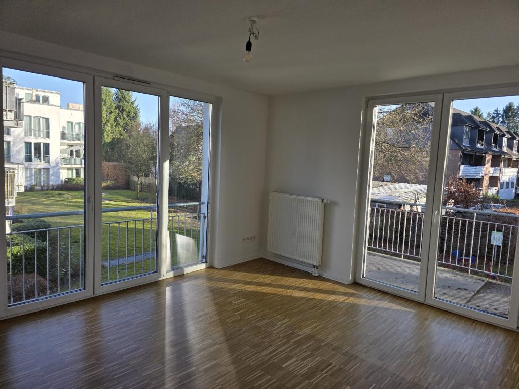 Schöne 4 Zimmer-Wohnung mit Balkon in gepflegter Anlage in Hamburg-Schnelsen aus 2013 - Photo 4