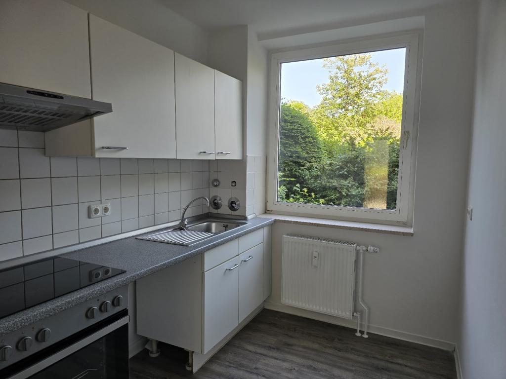 Ruhig gelegene 2,5-Zimmer-Wohnung ca. 64,68 m² mit Loggia und Einbauküche - Photo 2