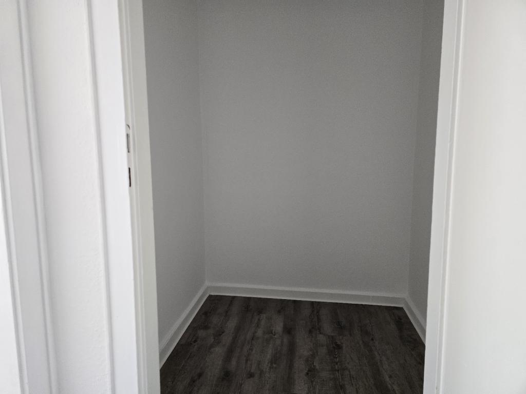 Ruhig gelegene 2,5-Zimmer-Wohnung ca. 64,68 m² mit Loggia und Einbauküche - Photo 5