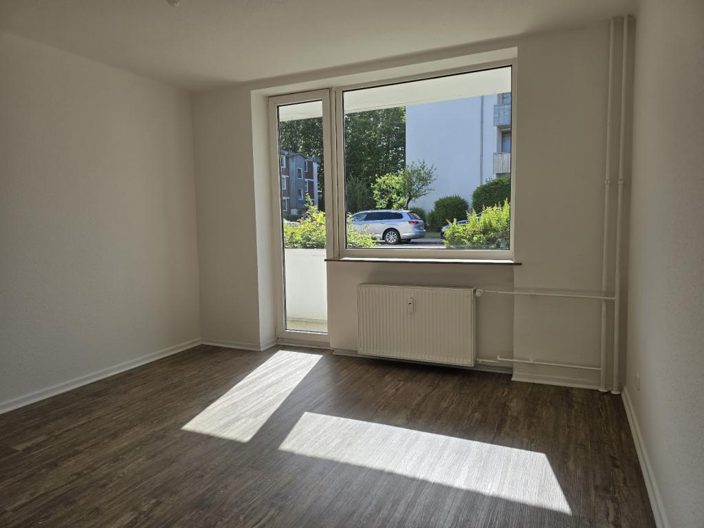 Ruhig gelegene 2,5-Zimmer-Wohnung ca. 64,68 m² mit Loggia und Einbauküche - Photo 1