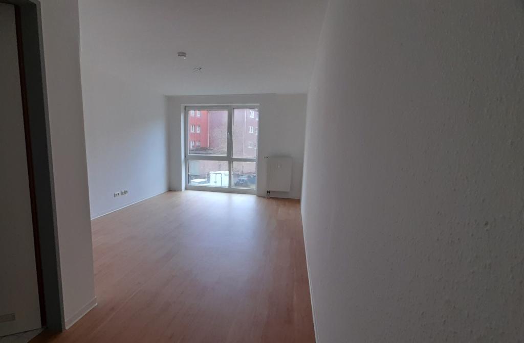++ NUR ! für STUDIERENDE++ : Uni nahes WG-Zimmer 1. OG, eigenes Bad - Photo 1