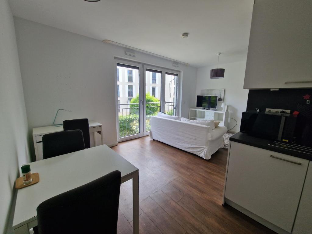 Stilvolles Wohnen auf Zeit - Möbliertes Apartment in Offenbach - Photo 1