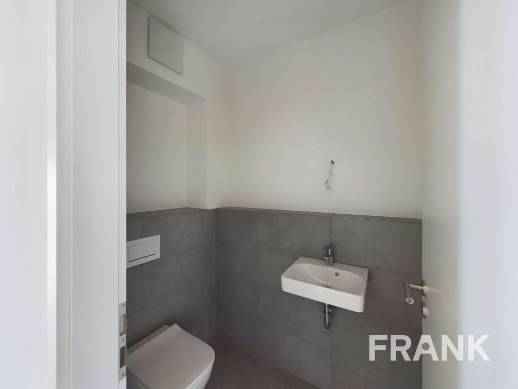 ERSTBEZUG! Moderne 3-Zimmer-Wohnung mit großen Garten - Photo 4