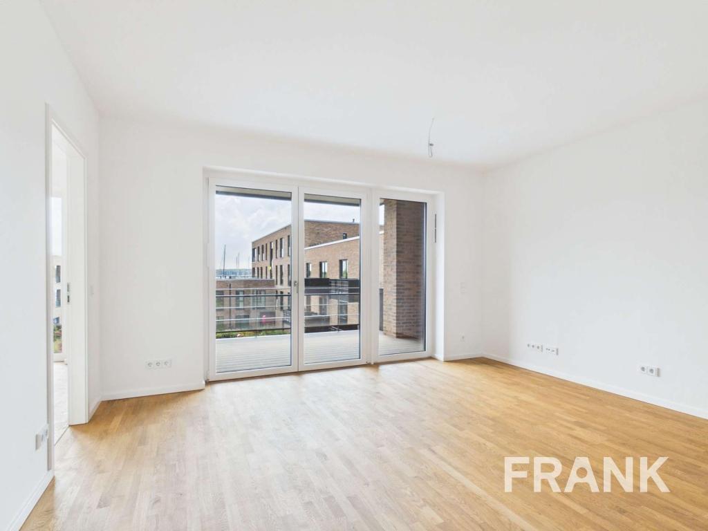 Neubau 2-Zimmer-Wohnung mit großer Loggia und Meerblick - Photo 1