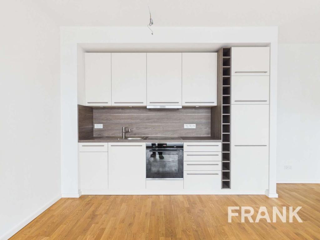 Neubau 2-Zimmer-Wohnung mit großer Loggia und Meerblick - Photo 3