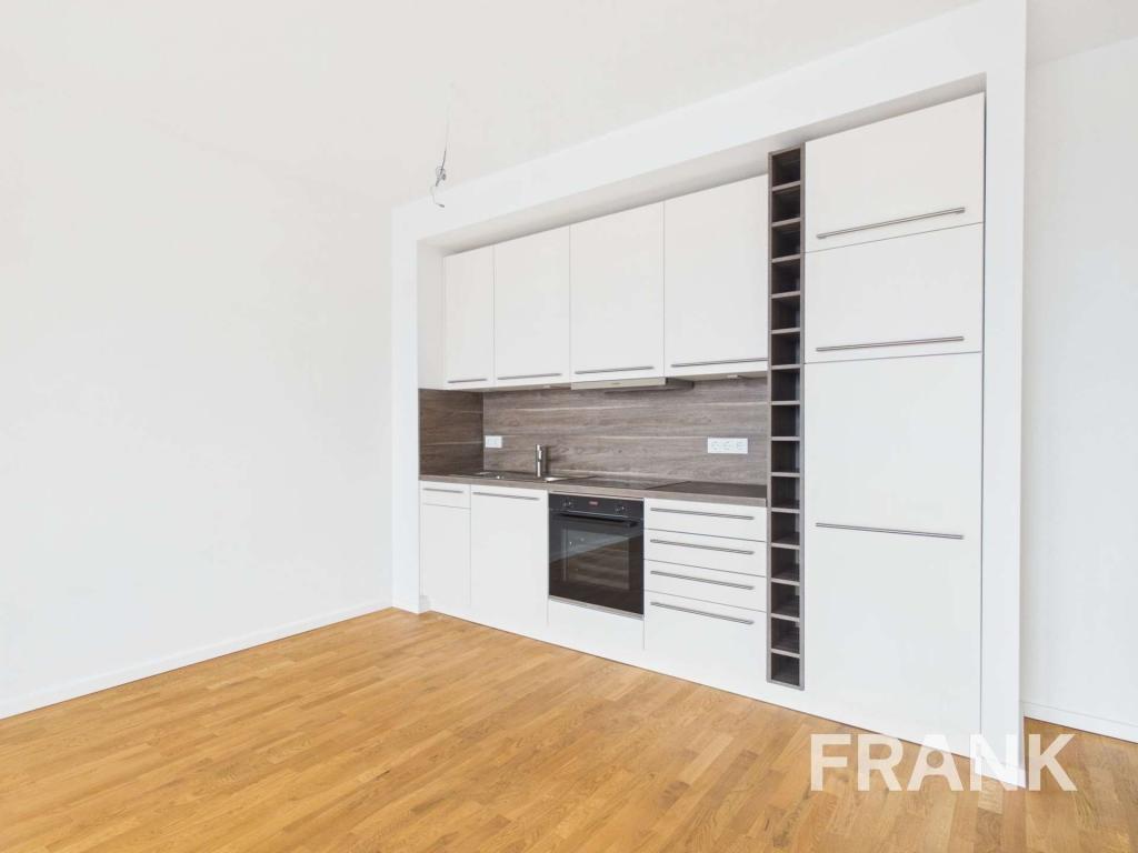 Neubau 2-Zimmer-Wohnung mit großer Loggia und Meerblick - Photo 2