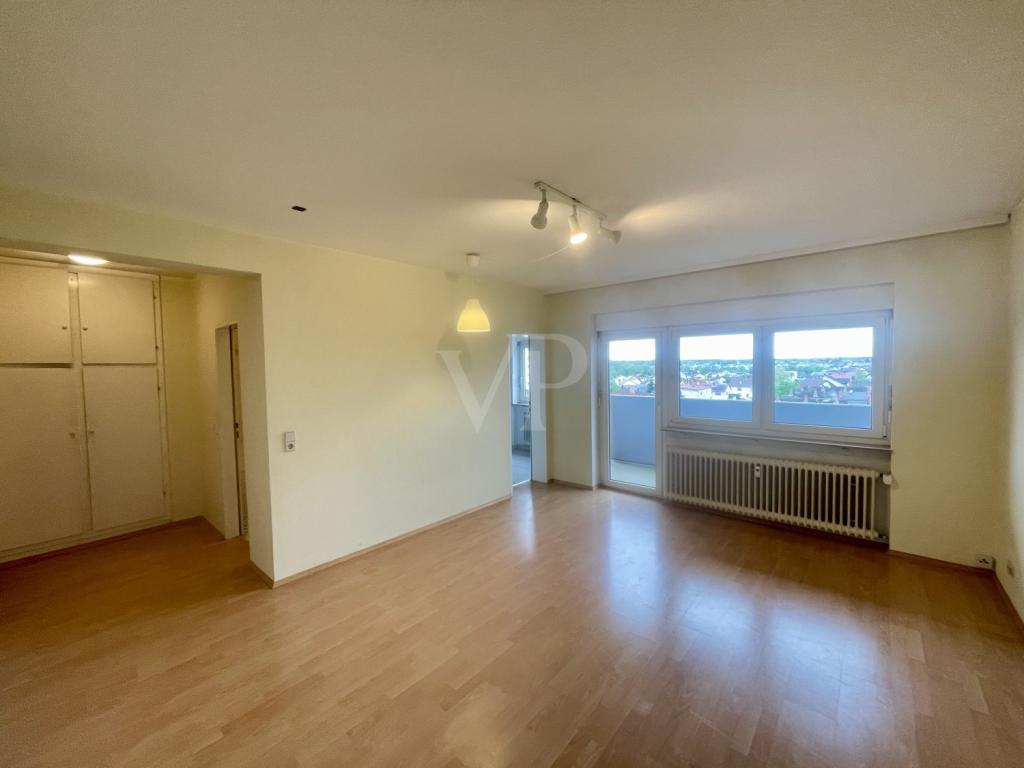Gepflegte 1-Zimmer-Wohnung mit Aufzug, Balkon und Stellplatz - Foto 1