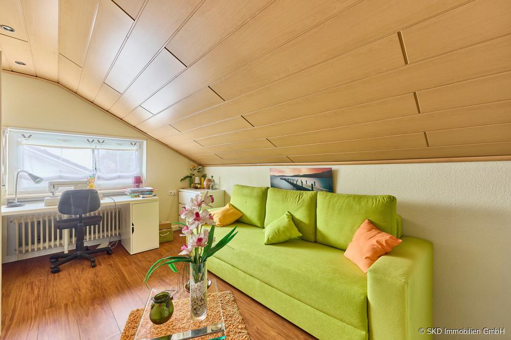 Blick ins erste Schlafzimmer