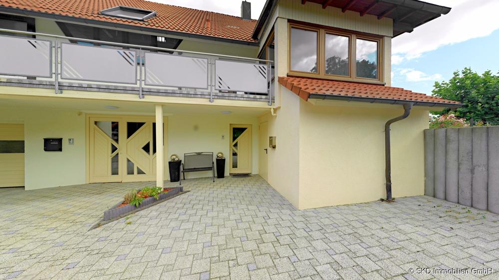 Hauszugang, rechte Hausseite