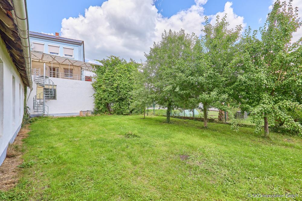 Zugehöriger, großer Garten zur Wohnung 1