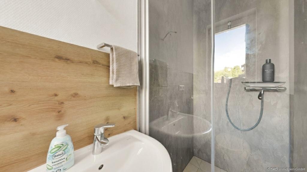 Waldbrunn: Helle, moderne Single-Wohnung zum Wohlfühlen! - Photo 5