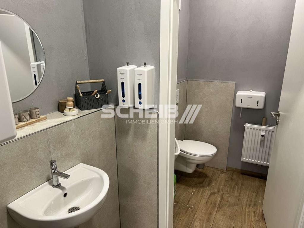 WC neuwertig