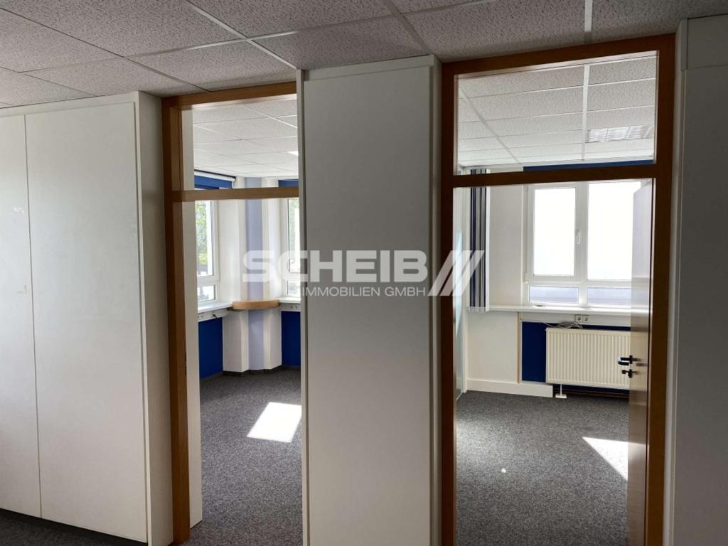 teils auch kleinere Räume frei