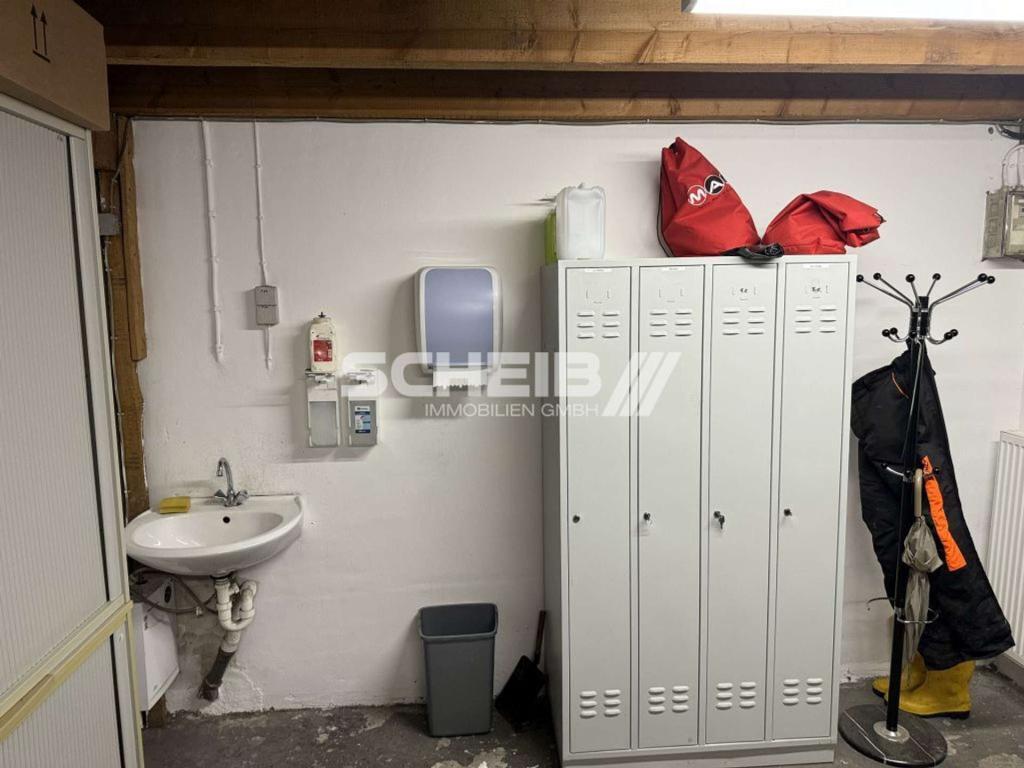 Waschbecken vorhanden