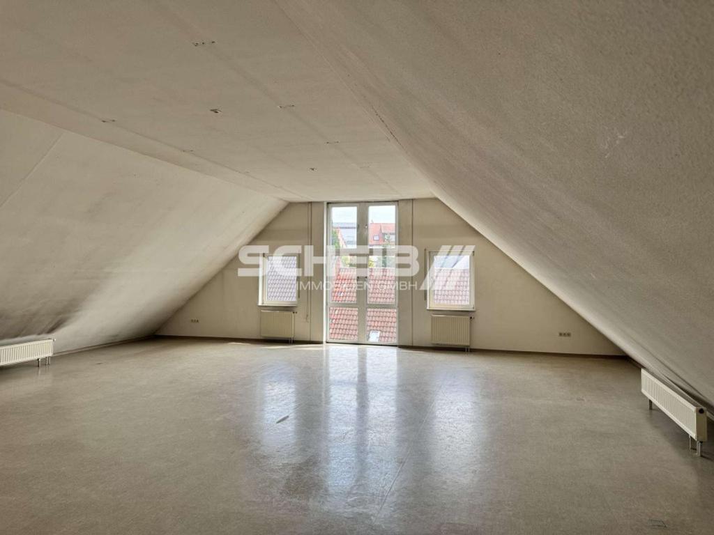 Dachgeschoss mit Dachschräge