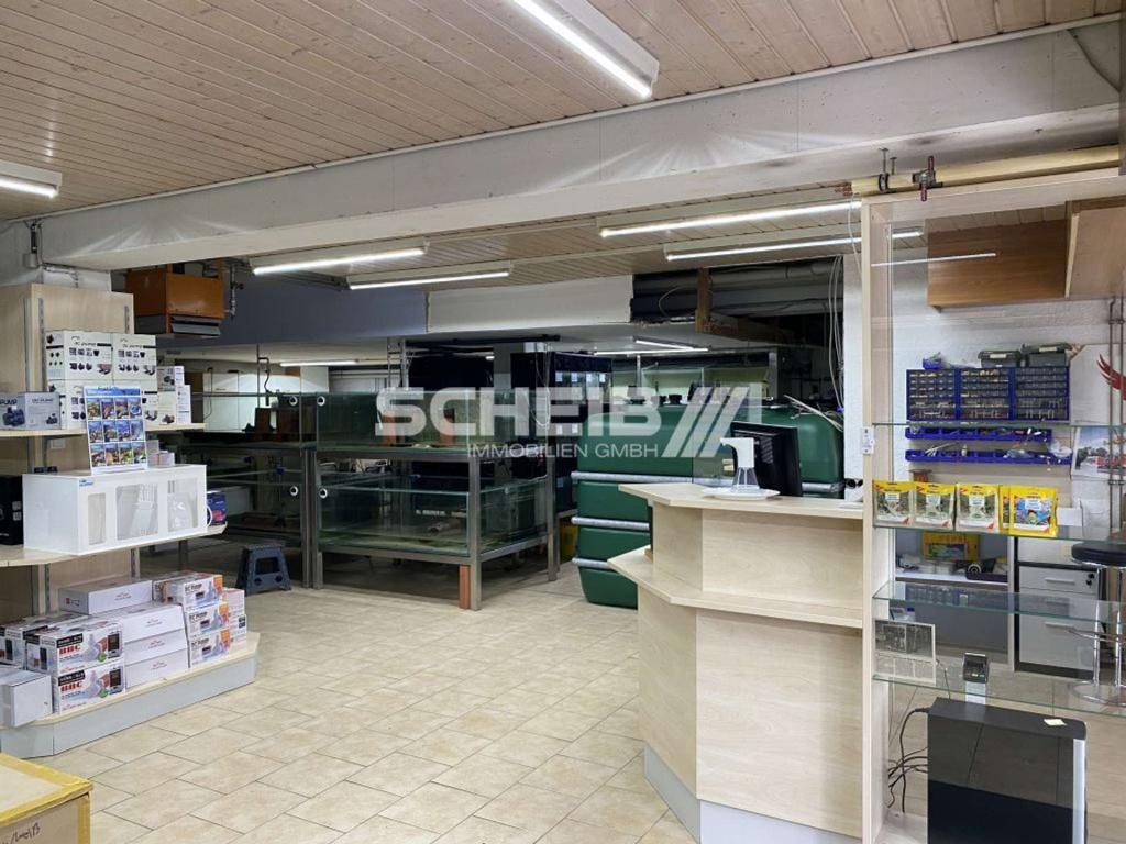 Ausstellungsraum mit Fußbodenheizung