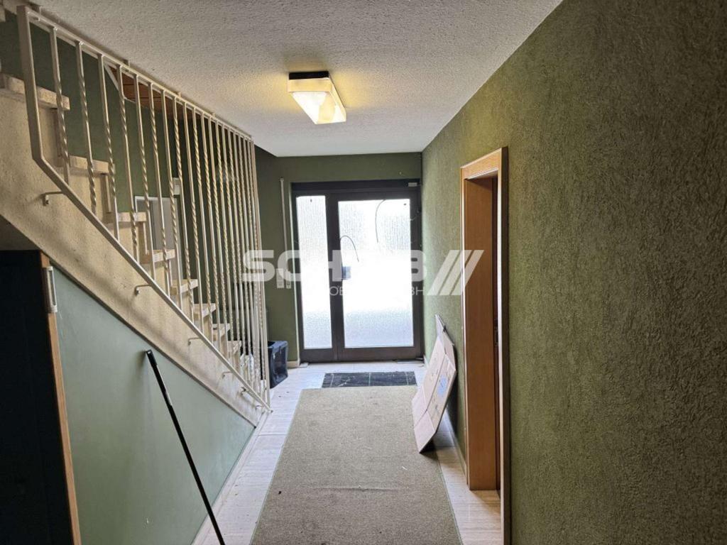 Treppe zum Obergeschoss