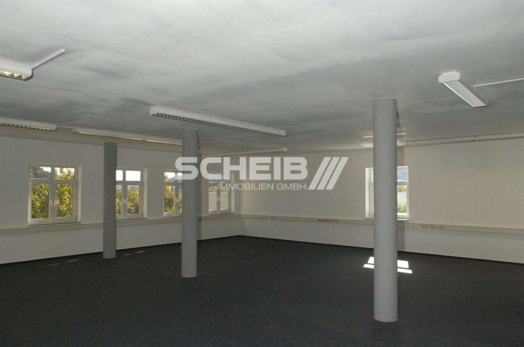 hell durch viele Fenster