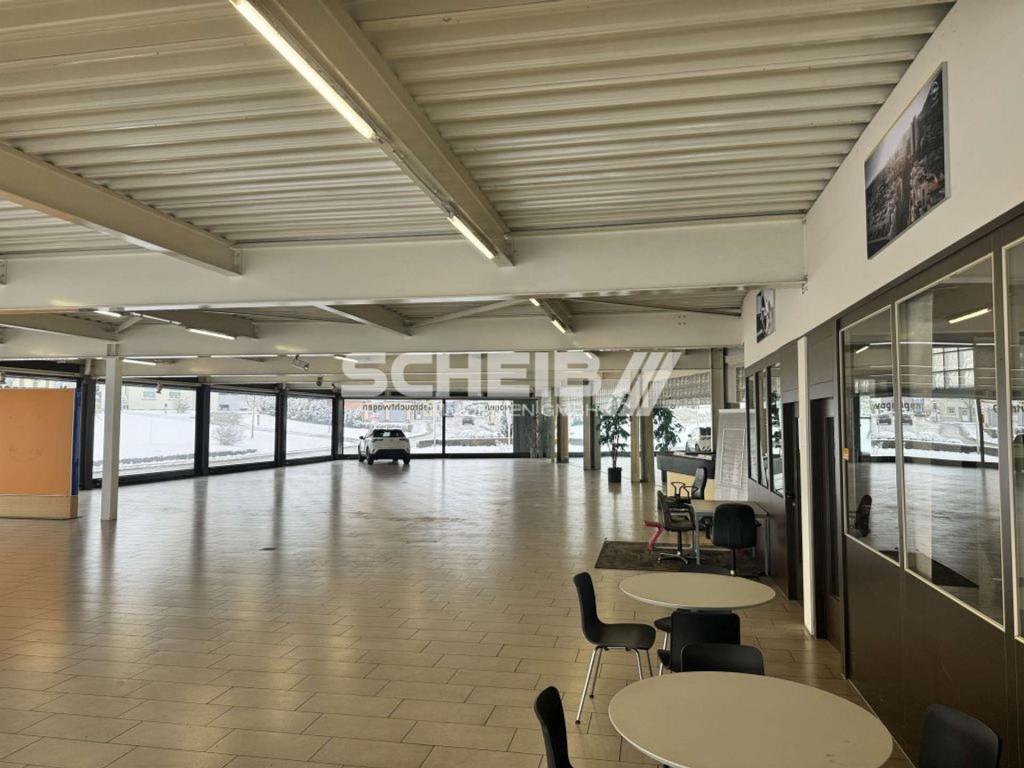 direkt an Haupstraße