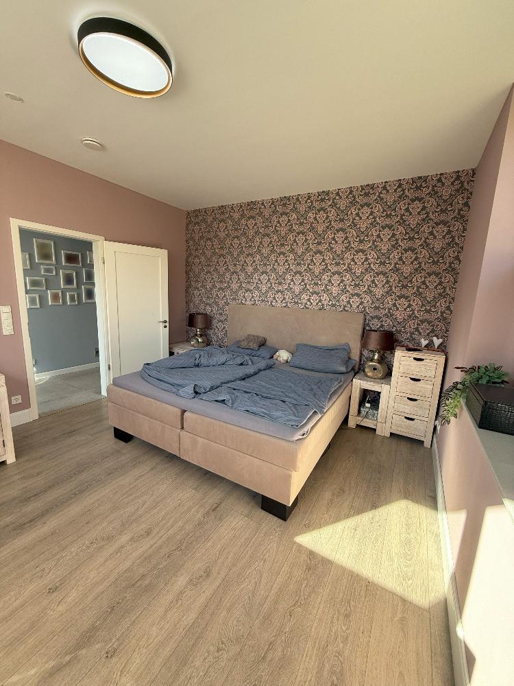 Schlafzimmer 1