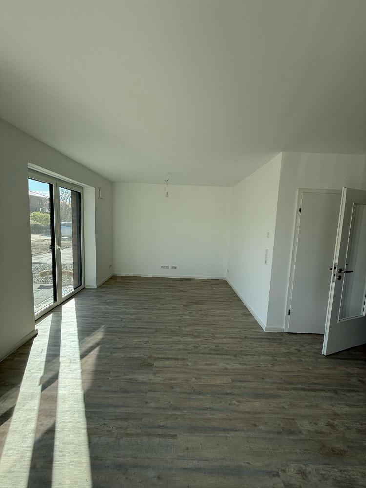 Neubau-Doppelhaushälfte mit Stil und Raum - Foto 1