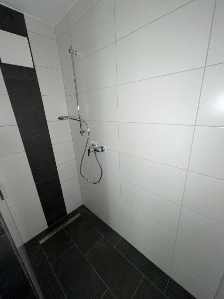 Altengerechte, neuwertige 2-Zimmer-Wohnung - Photo 2