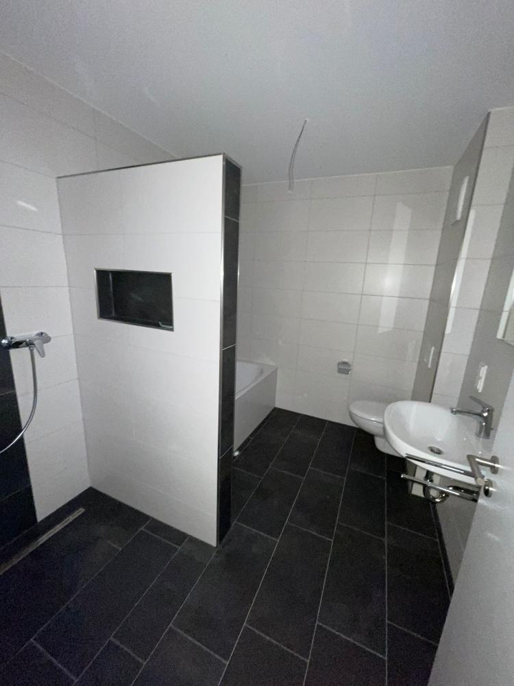 Moderne 2-Zimmer-Wohnung mit Südbalkon und Garage - Foto 3