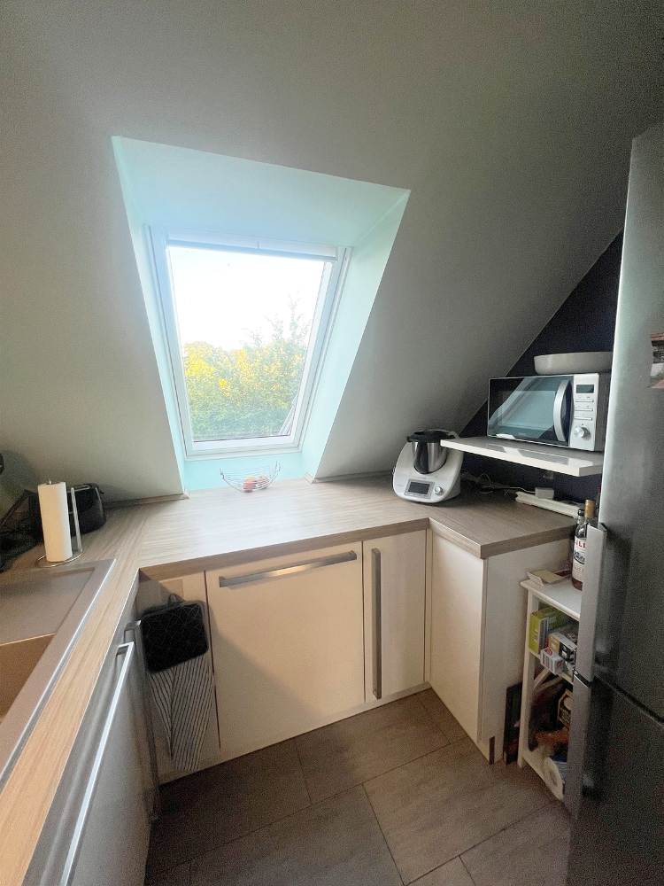 Helle 3-Zimmer-Dachgeschosswohnung mit Balkon, Keller und Garage in Loxstedt - Photo 5