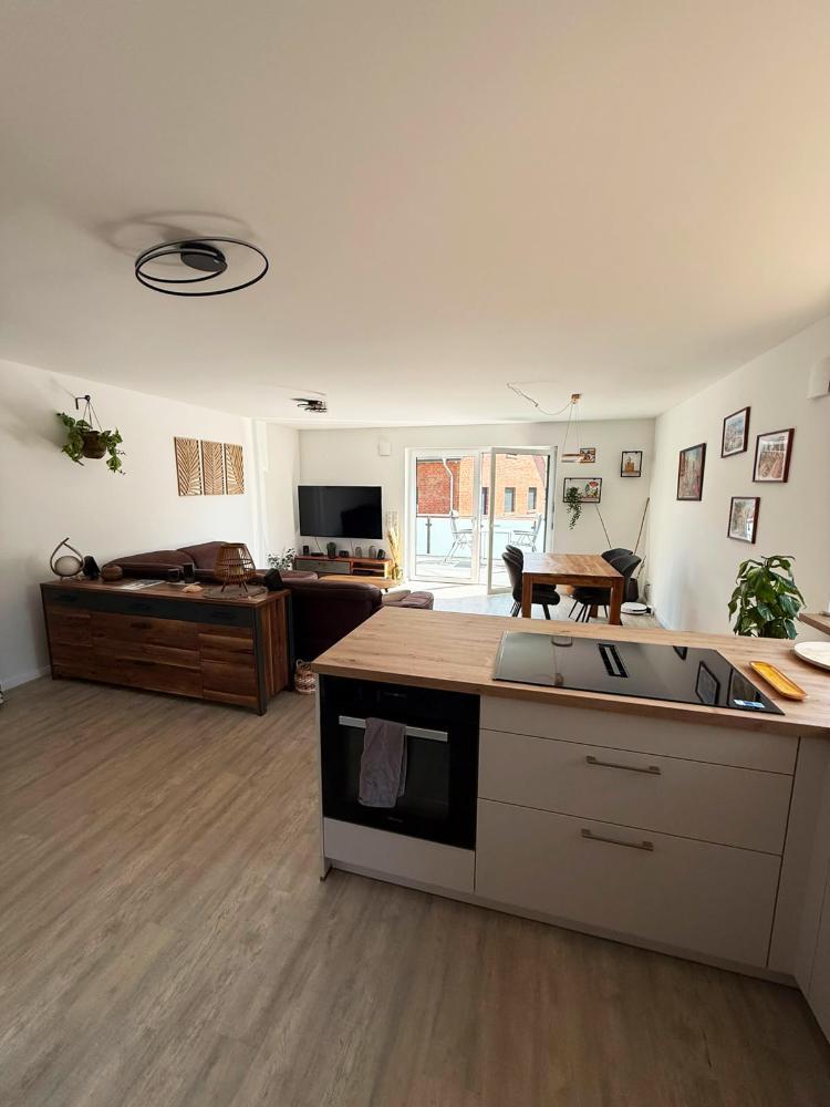 Großzügige 3-Zi.-Wohnung mit Süd-Balkon, Gäste-WC & Aufzug - Foto 2