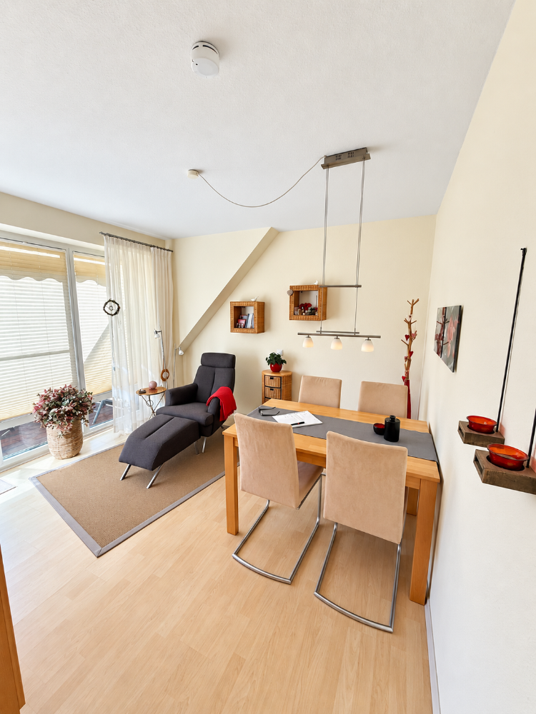 Großzügige 3-Zimmer-Wohnung mit Balkon & viel Stauraum in zentraler Lage von Loxstedt - Photo 2