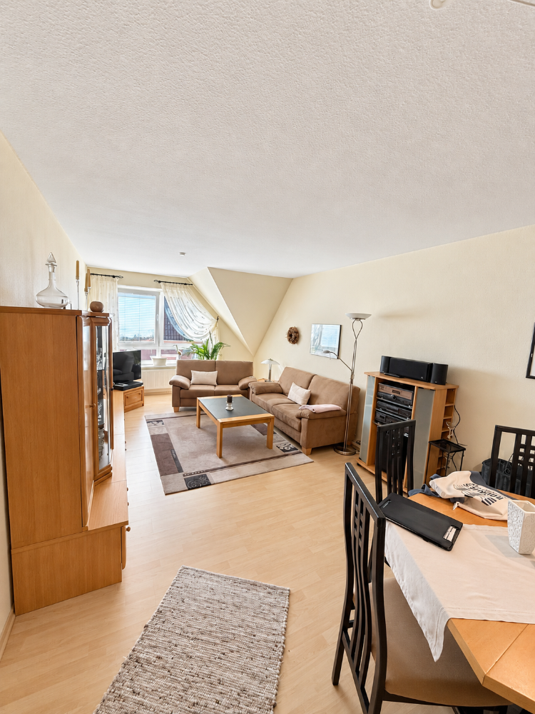 Großzügige 3-Zimmer-Wohnung mit Balkon & viel Stauraum in zentraler Lage von Loxstedt - Photo 1