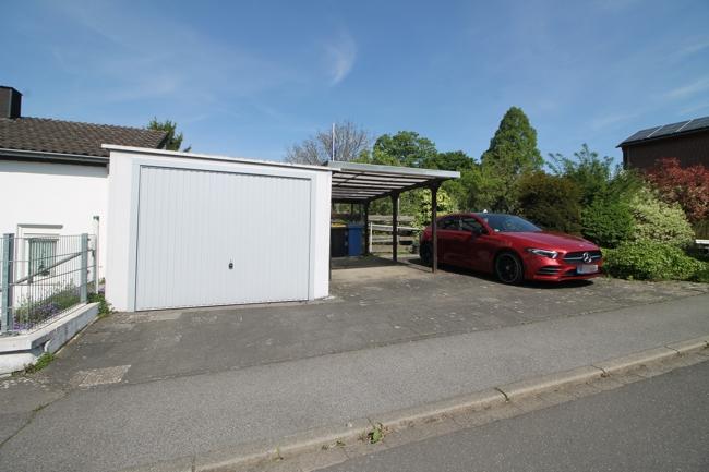 Garage und Carport