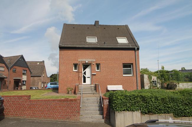 Straßenansicht